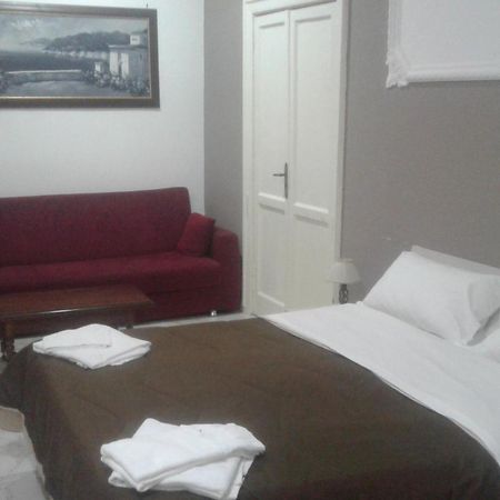 B&Bhotel Emmanuel Napoli Extérieur photo