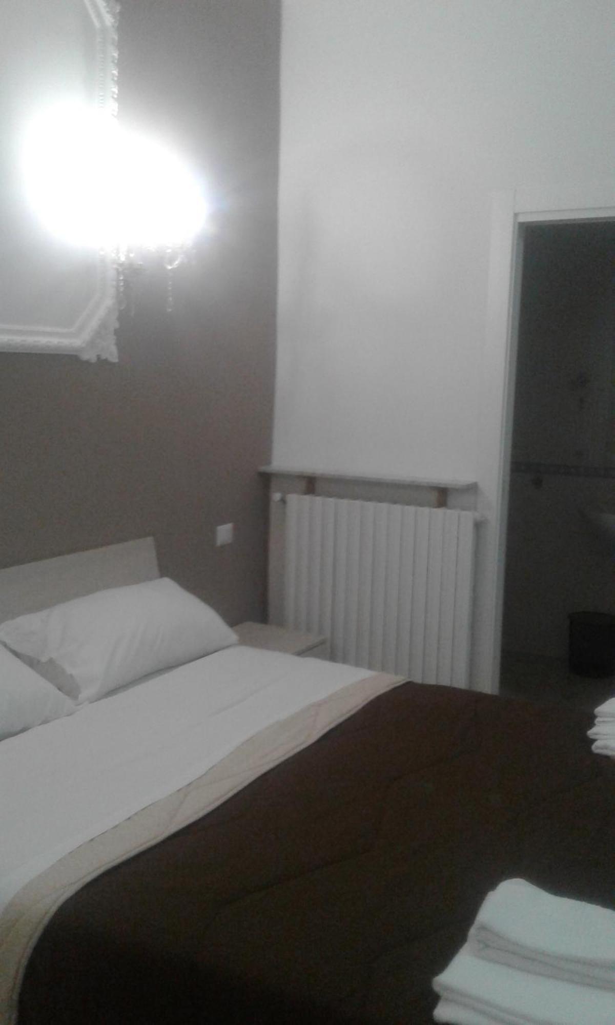 B&Bhotel Emmanuel Napoli Extérieur photo